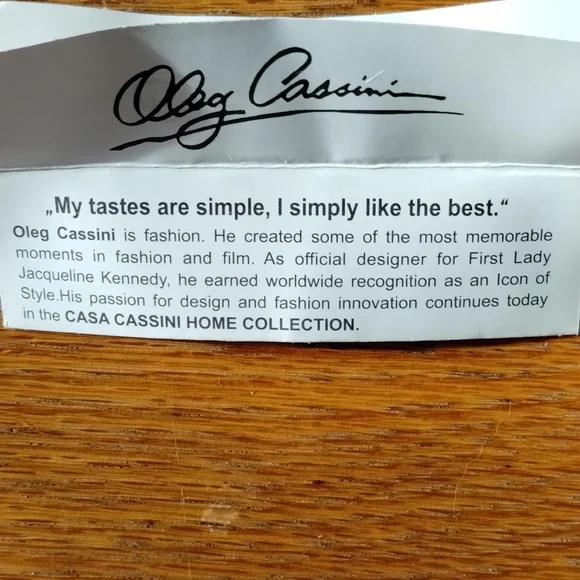 Stunning Oleg Cassini AQUA Blue DIAMOND Cut Crystal Paperweight - Picture 7 of 7